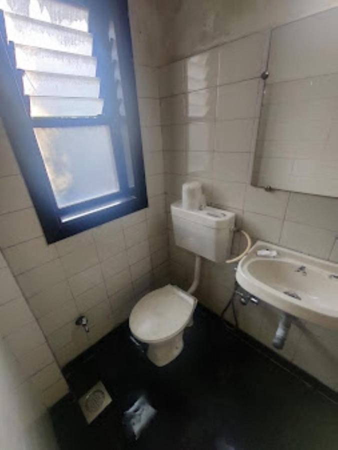 Hotel Abhishek ,Nashik Exteriör bild