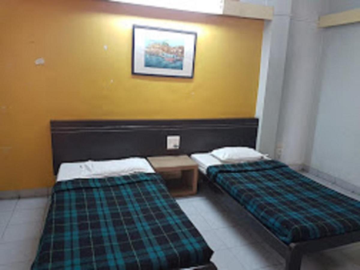 Hotel Abhishek ,Nashik Exteriör bild