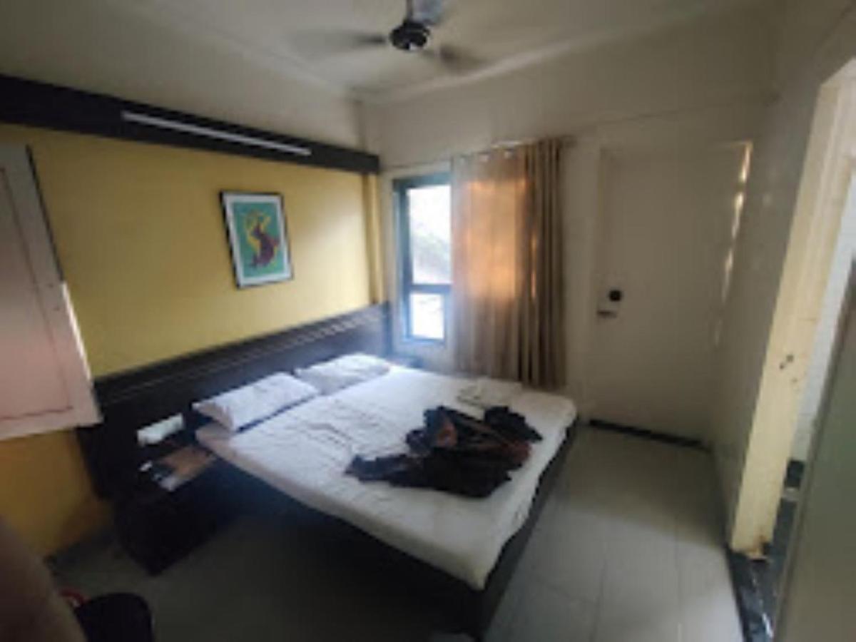 Hotel Abhishek ,Nashik Exteriör bild