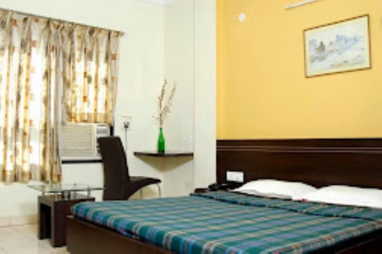 Hotel Abhishek ,Nashik Exteriör bild